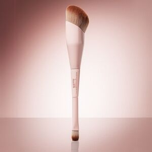 Beauty Creations Soft Pink Makeup Brush